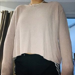 baby pink sweater with a tied open back!!🌟